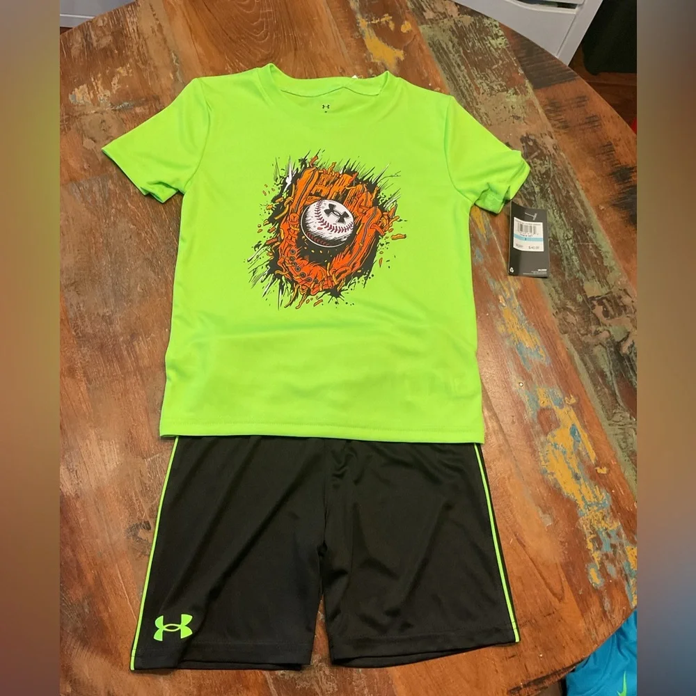 NWT Under Armour Boys Short Set